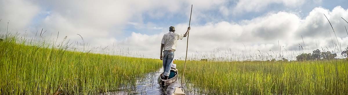 Mokoro (dugout canoe) - Okavango Delta